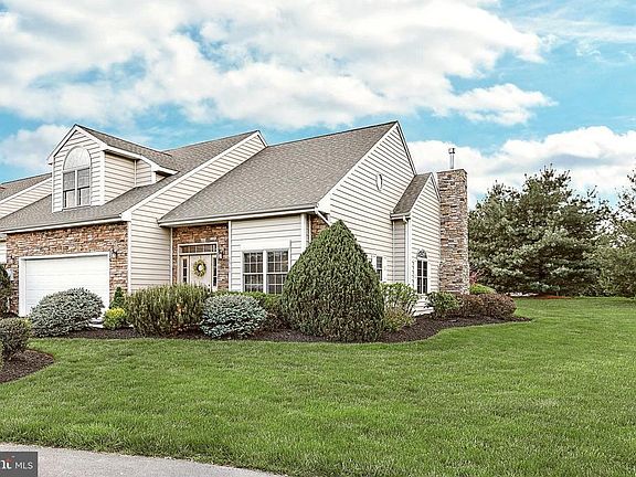 3rd image of 2964 Harford Cir #64