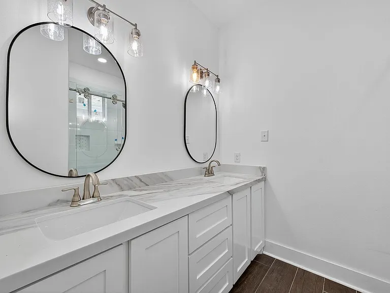 714 Zoe St — Photo 24