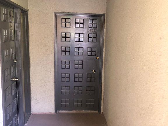 4th image of 211 S Wilson Ave Unit 205