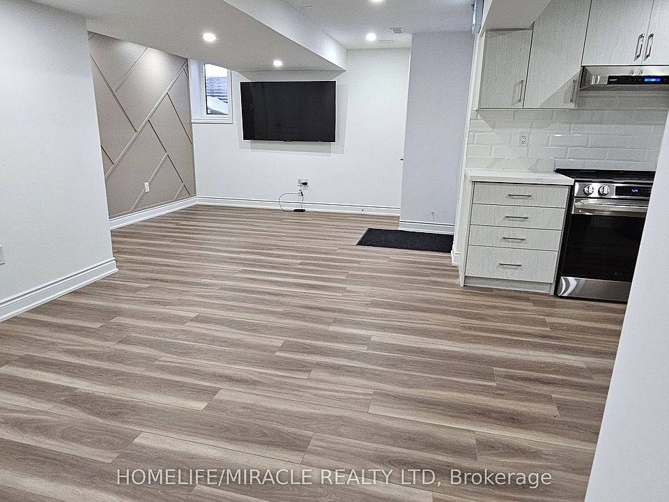 1st image of 1183 Ravenscroft Rd