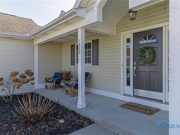 4th image of 1882 Horseshoe Bend Dr