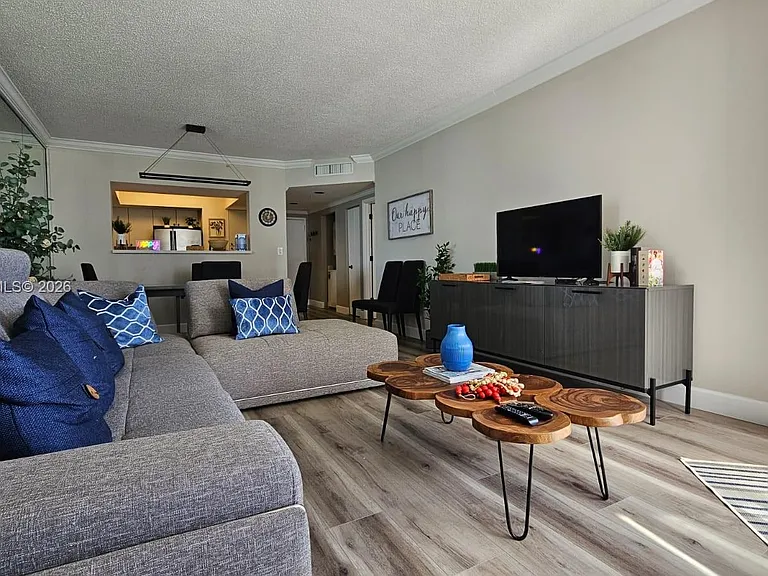 17375 Collins Ave #2304 — Photo 7