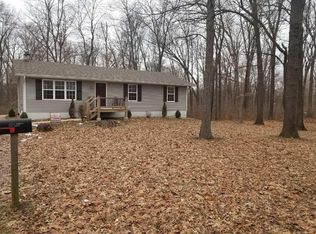 800 Carol Ln, Maryville, IL