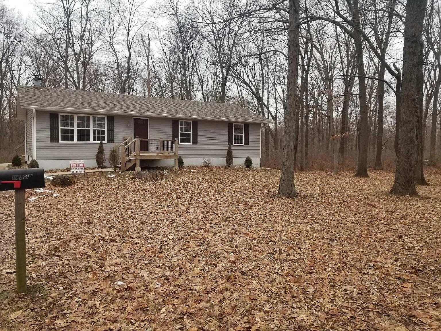 800 Carol Ln photo 1