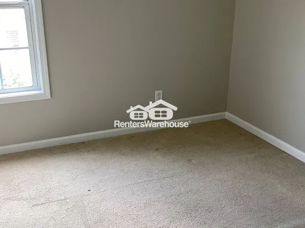 2983 Rosebrook Dr, Decatur, GA 30033