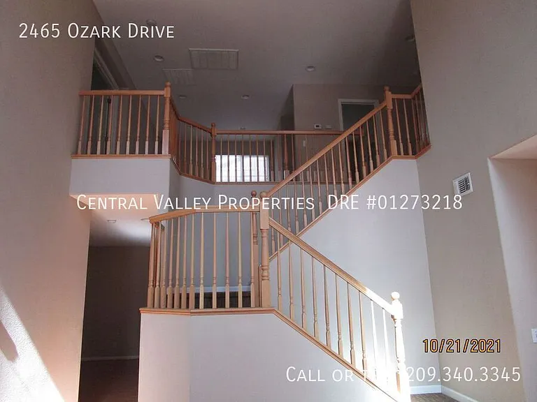 2465 Ozark Dr — Photo 13