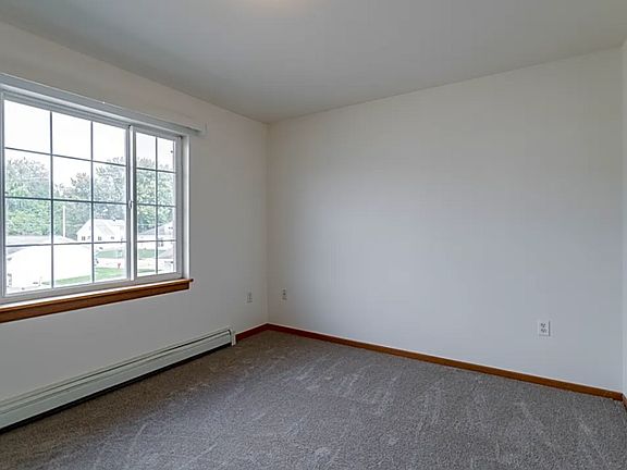 3rd image of 627 North Ave #13