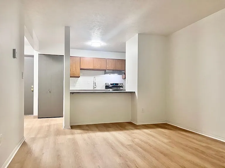 Acres Crossing Apartments — Photo 10
