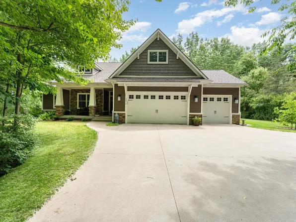 3976 E Tupelo Dr, Midland, MI 48642