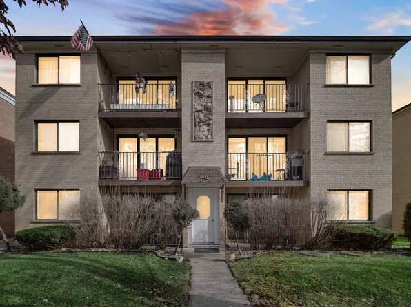 3853 N Narragansett Ave #203, Chicago, IL 60634