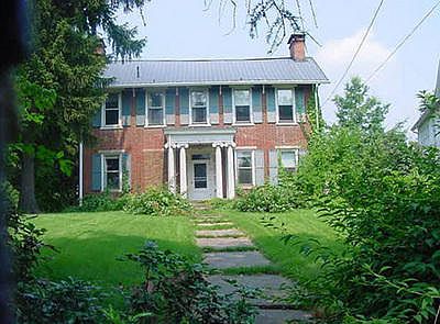 1st image of 229 W Main St