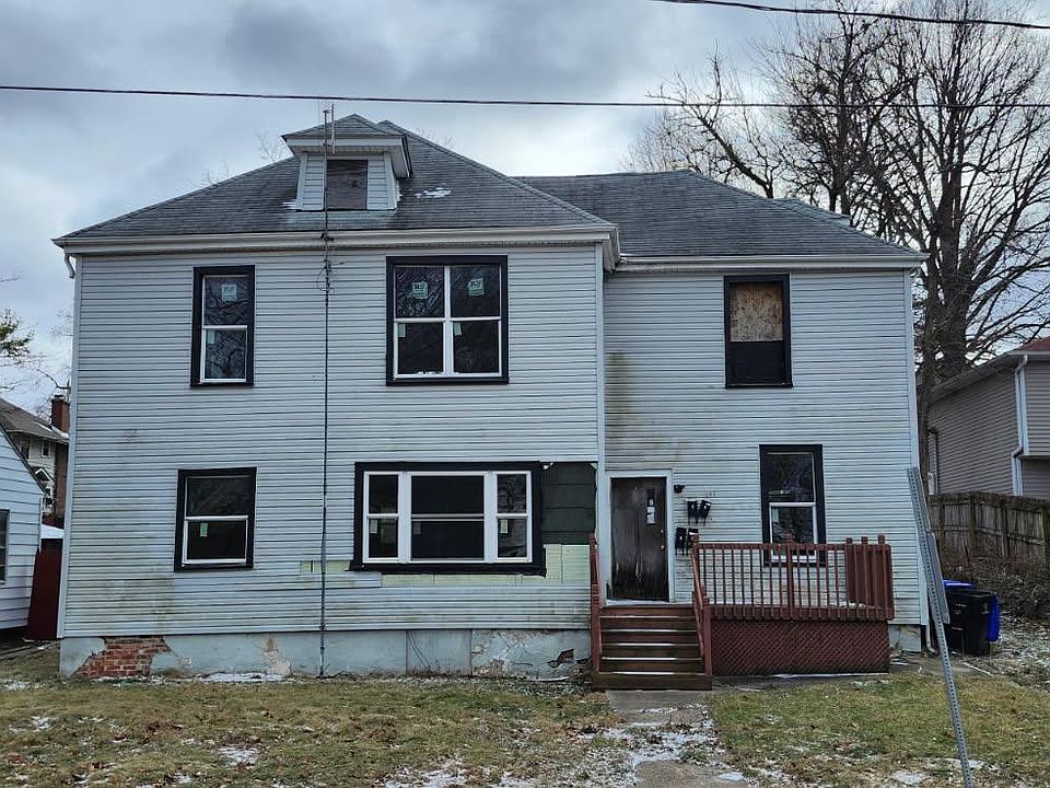 2nd image of 407 E Market St