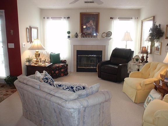 3rd image of 7985 Padstow Dr
