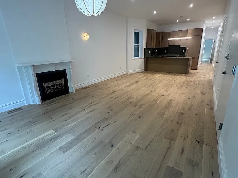 412 3rd St #1 — Photo 3