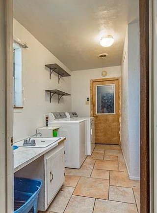 4th image of 4426 Mary Lou Ln