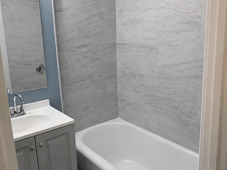 118 Longfellow St NW — Photo 5