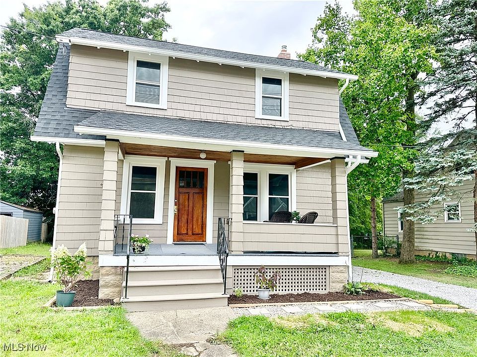 1st image of 2576 6th St