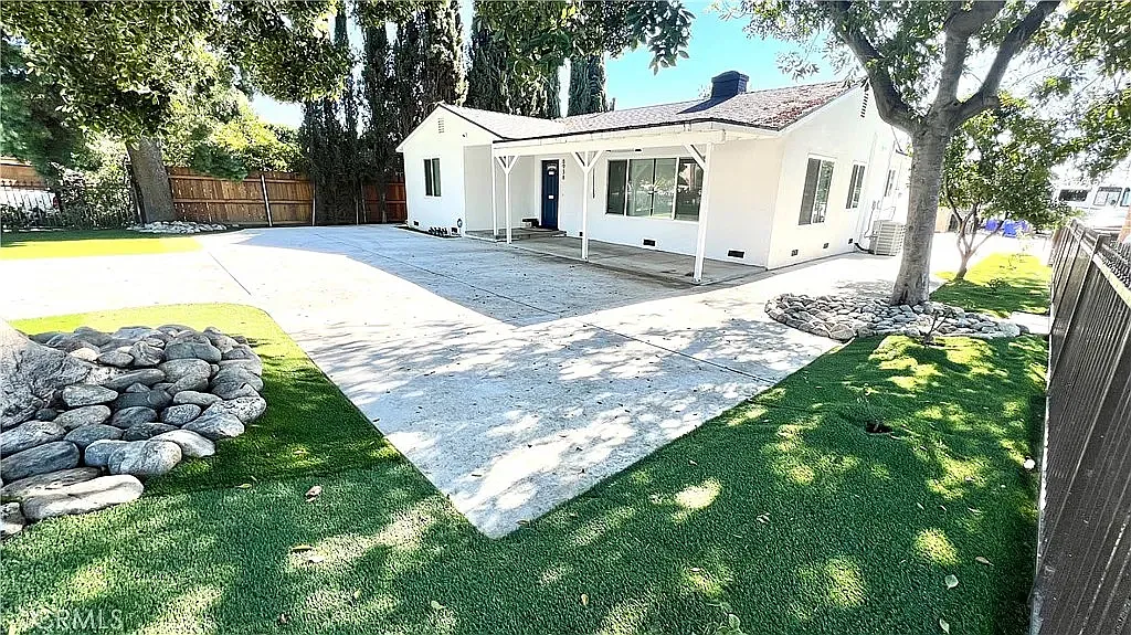 Building Photo - 8938 Duarte Rd