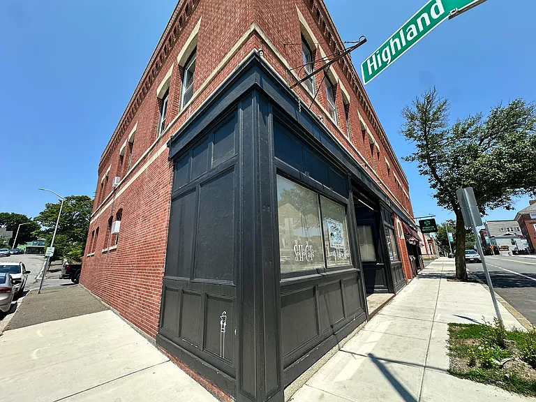 100 Cabot St #7 — Photo 15