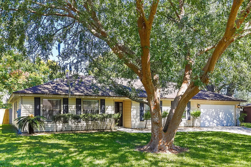 4 bed, 2.0 bath, 2124 sqft, $3,680 — Photo 3