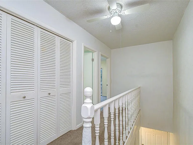 230 Cypress Pl — Photo 24