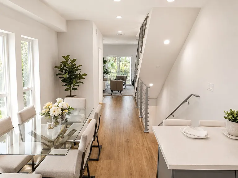 3 Bed Modern Townhome + 2-Car Private Garage — Photo 7