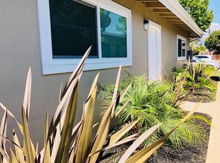 2277 Pomona Ave #A, Costa Mesa, CA 92627