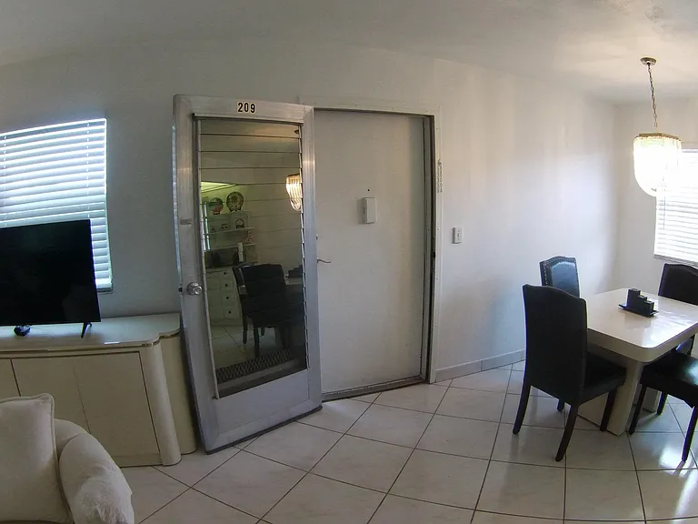 209 Waterford Cir #I — Photo 9
