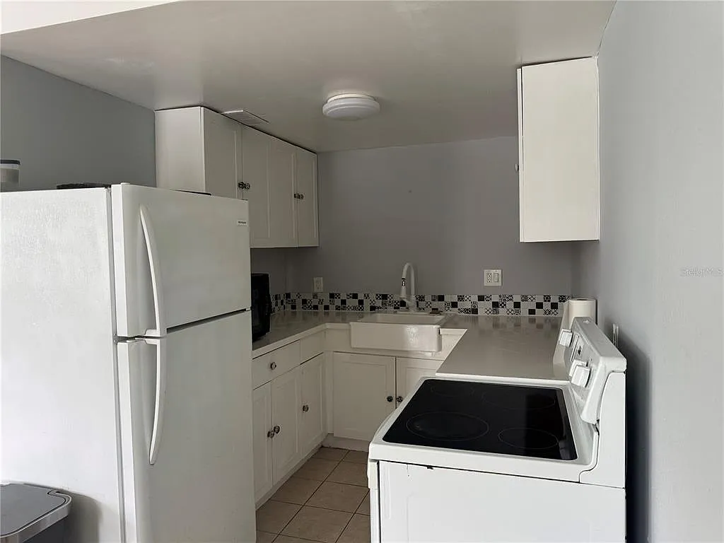 2 bed, 1.5 bath, 815 sqft, $1,725 — Photo 4