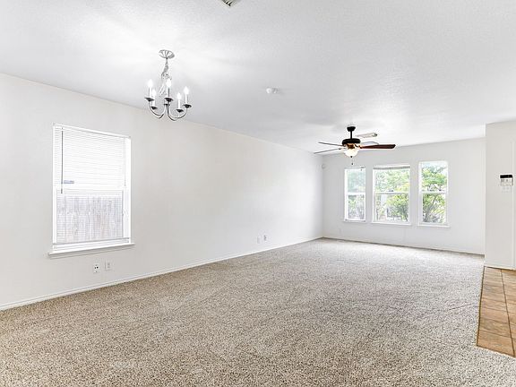 3rd image of 10106 Amber Flora Dr