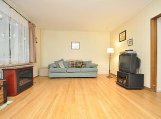 3202 S Front St, Whitehall, PA 18052