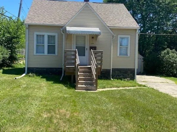 1504 Eastmoreland Ave, Rockford, IL 61108