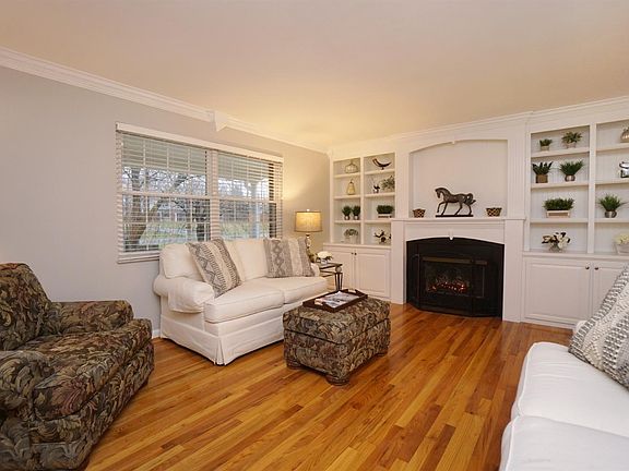 4th image of 8599 Ptarmigan Ct
