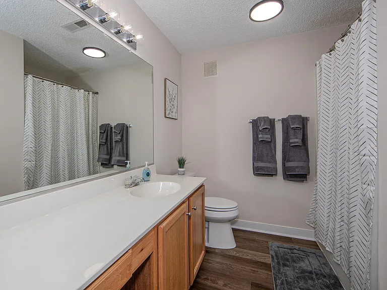 1526 Woodland Ct — Photo 14