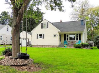 209 Pepperidge Dr, Rochester, NY 14626