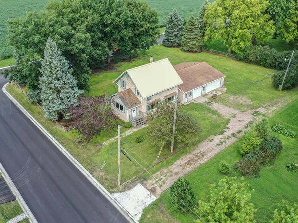 741 East St, Stewart, MN 55385
