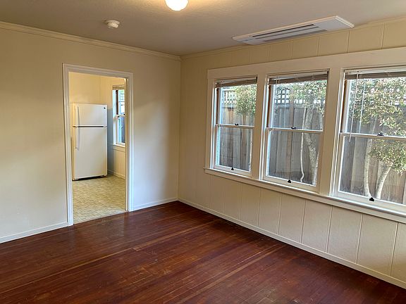 4th image of 204 Caldwell Ave
