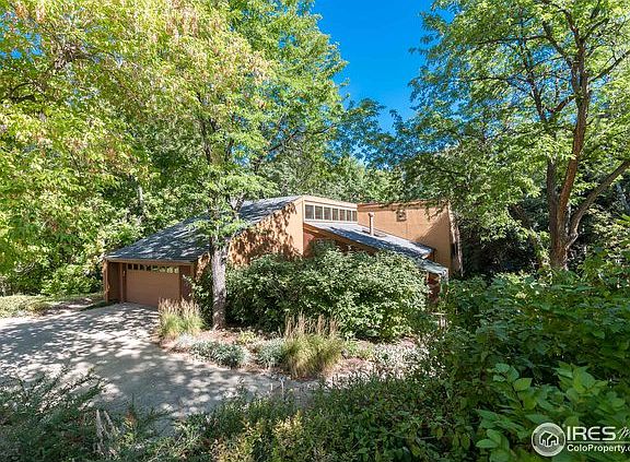 2nd image of 115 Green Rock Dr