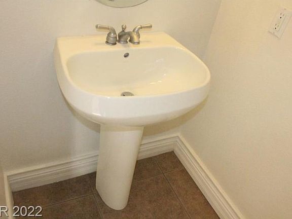 4th image of 375 Center Green Dr