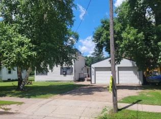 405 5th St W, Herman, MN 56248