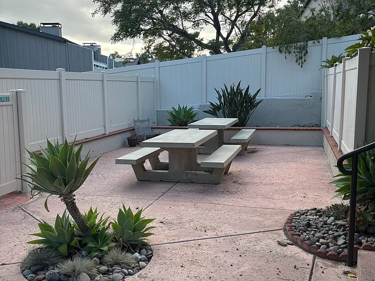 2914 Luciernaga St #B — Photo 13