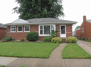 21829 Schroeder Ave, Eastpointe, MI