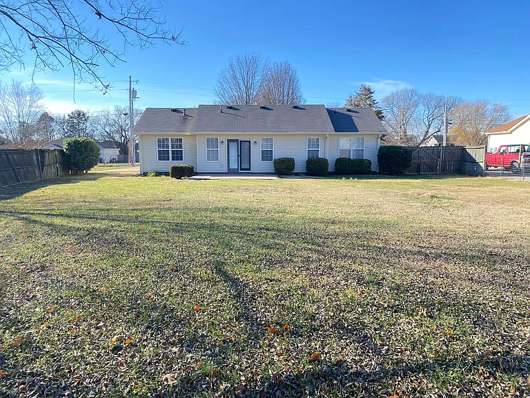 711 Fields Ln — Photo 22