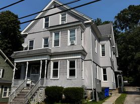877 High St, Fall River, MA