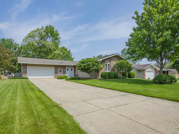 3649 Flambeau Dr, Rockford, IL 61114