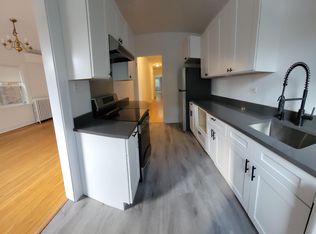 1110 Grove St W #2W, Evanston, IL 60201