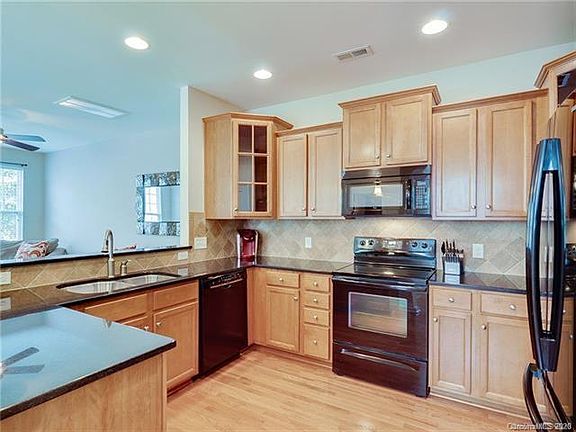 5th image of 852 Skybrook Falls Dr