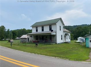 3331 Liverpool Rd, Le Roy, WV 25252