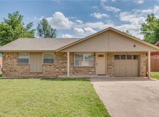 648 W Forster Dr, Mustang, OK 73064