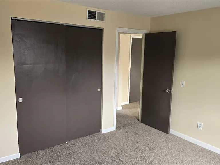 176 Maple Ave #1-31 — Photo 5